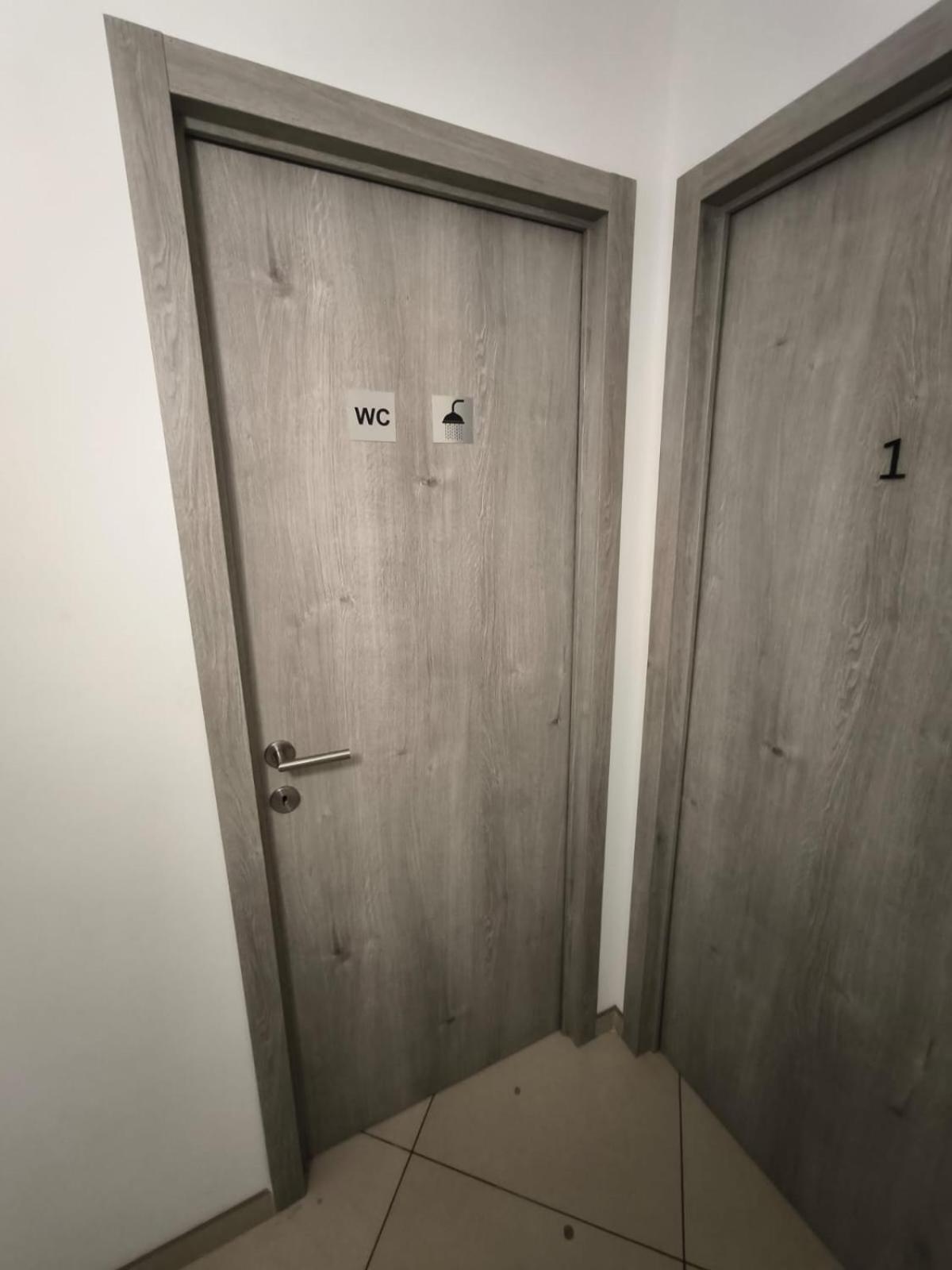 Belle Villa De Luxe Avec 8 Chambres شارلروا المظهر الخارجي الصورة
